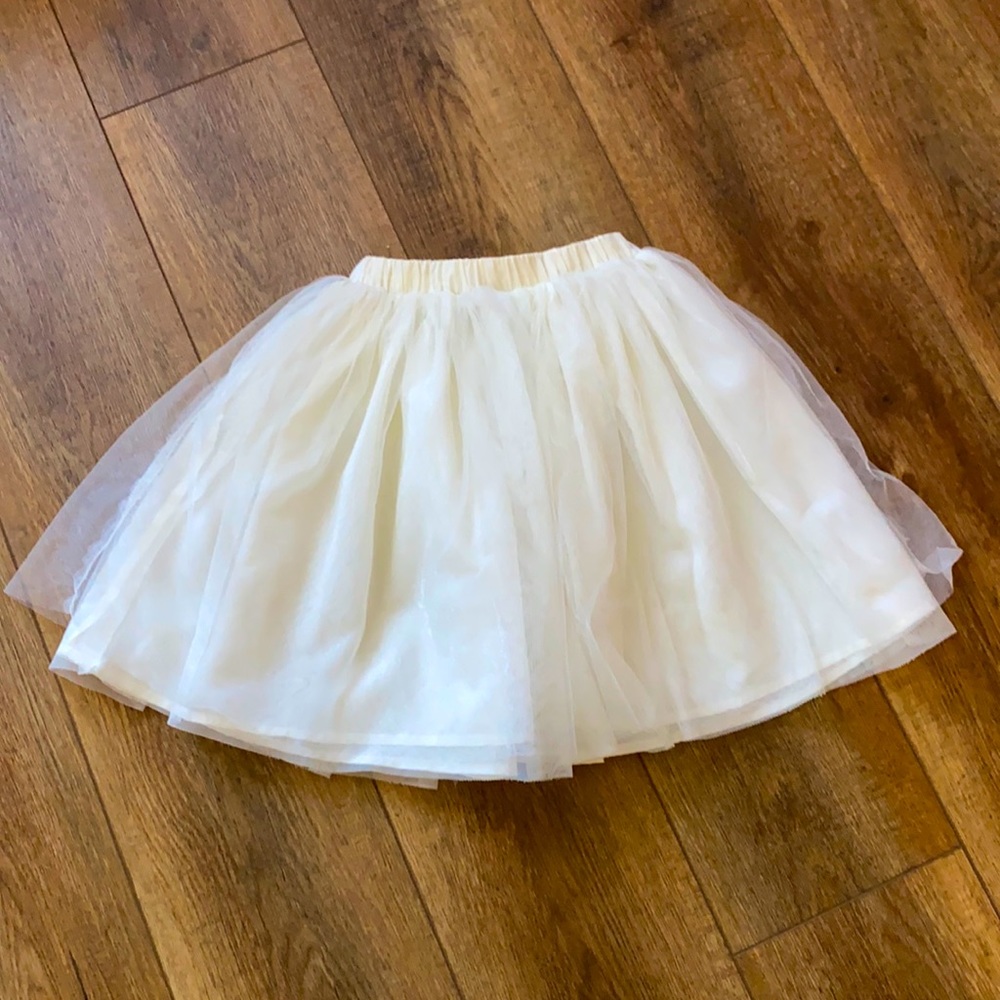 Old navy ivory tulle skirt size 3T